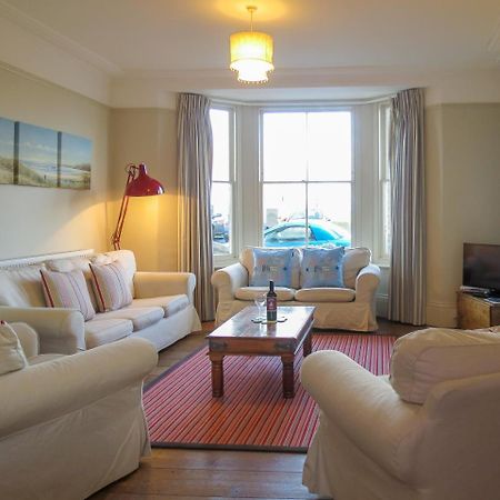 14 Market Cross Place - Beachfront Location With Lovely Sea Views - Aldeburgh Coastal Cottages Zewnętrze zdjęcie