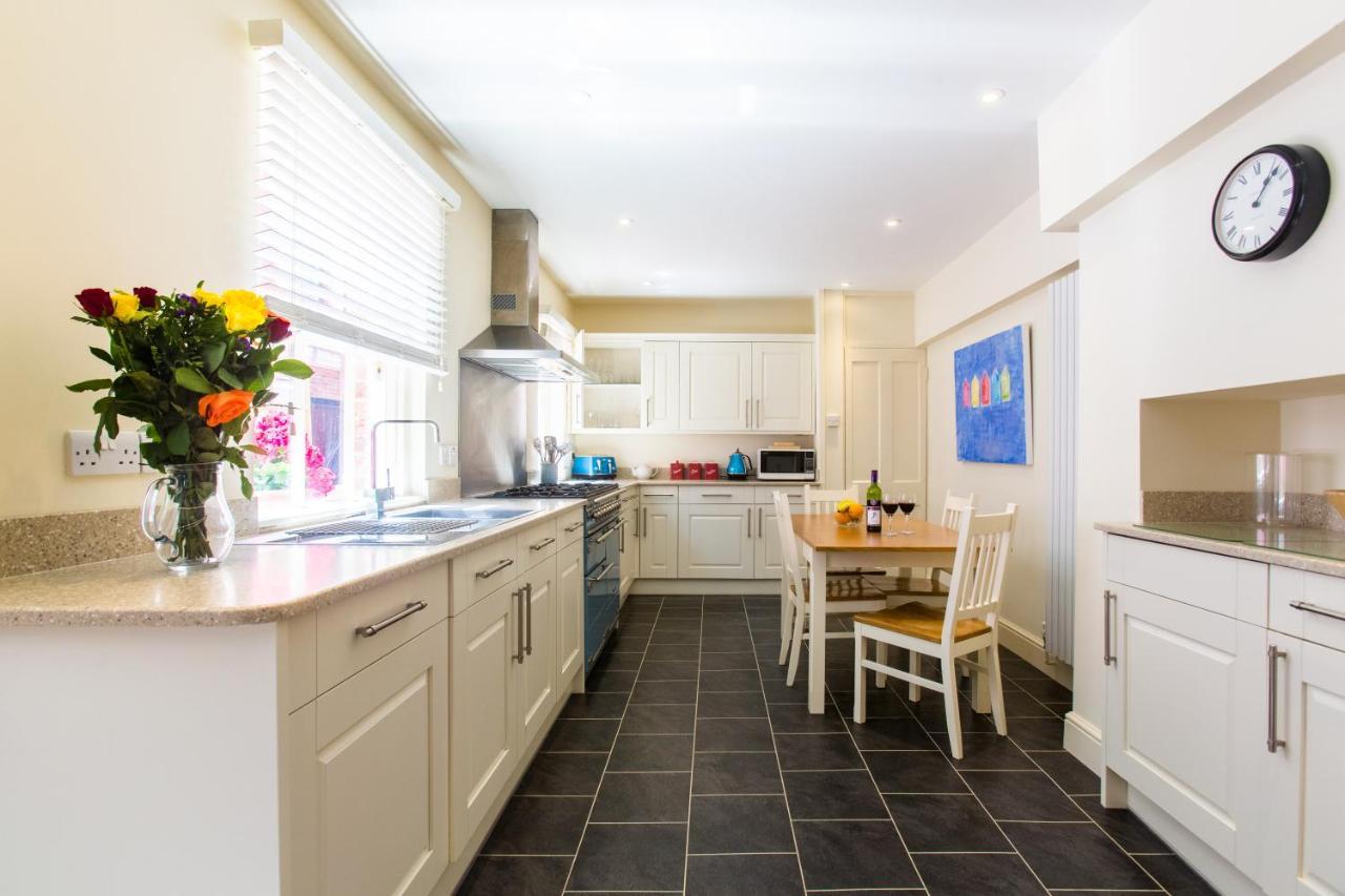 14 Market Cross Place - Beachfront Location With Lovely Sea Views - Aldeburgh Coastal Cottages Zewnętrze zdjęcie
