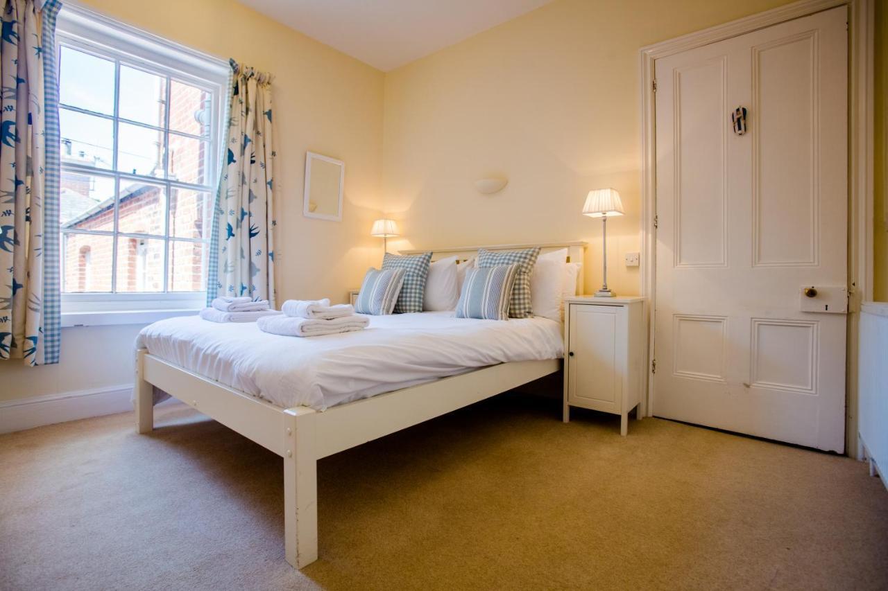 14 Market Cross Place - Beachfront Location With Lovely Sea Views - Aldeburgh Coastal Cottages Zewnętrze zdjęcie